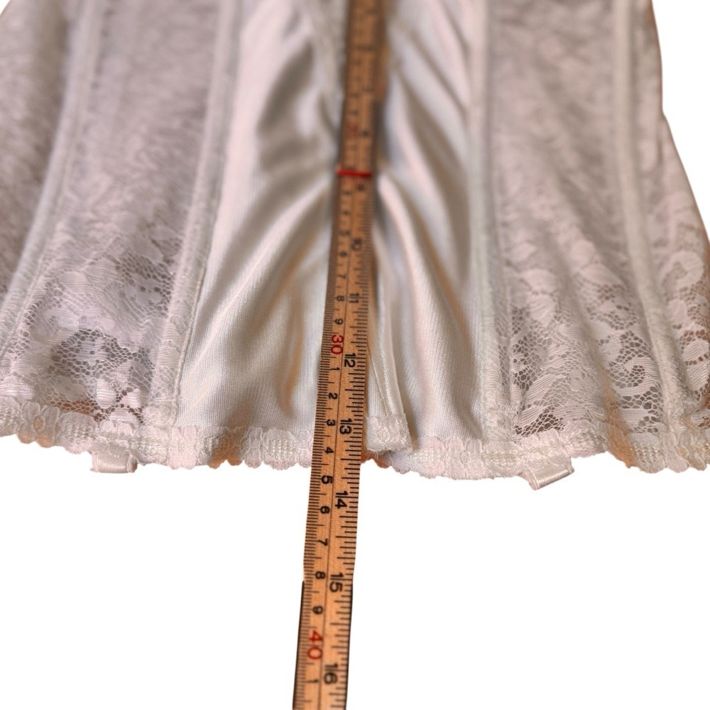Carnival Lace Bustier 36B White Bridal Corset Strapless Boned Hook Eye EUC - Picture 4 of 8